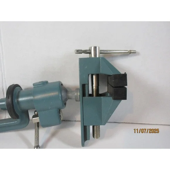 Vintage Metal Bench Vise Swivel Base Woodworking Craft Hobby Tool Clamp - Picture 3 of 5